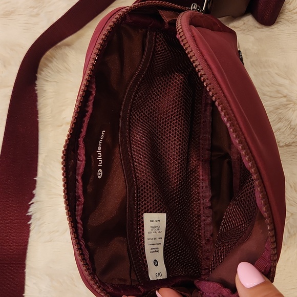 Lululemon Everywhere Belt Bag Large 2L In Red Merlot Burgundy Color New With Tag - Picture 7 of 17